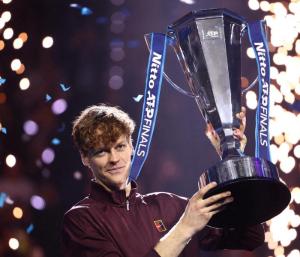 Jannik Sinner beats Carlos Alcaraz to retain ATP Finals title before his home fans