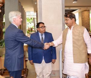 ಮೆಟ್ರೊ ಟಿಕೆಟ್‌ ದರ ಏರಿಕೆಯಲ್ಲಿ ಕೇಂದ್ರ ಸರ್ಕಾರದ ಪಾತ್ರವಿಲ್ಲ, ಸಿಎಂ ಸಿದ್ದರಾಮಯ್ಯ ಪತ್ರ ಬರೆಯಲಿ: ಪ್ರತಿಪಕ್ಷ ನಾಯಕ ಆರ್‌.ಅಶೋಕ ಸವಾಲು